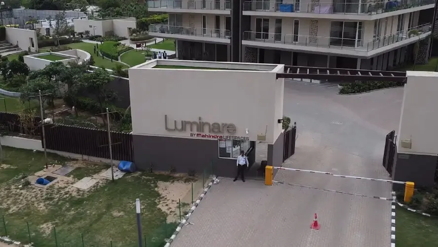 Main Entrance of Mahindra Luminare